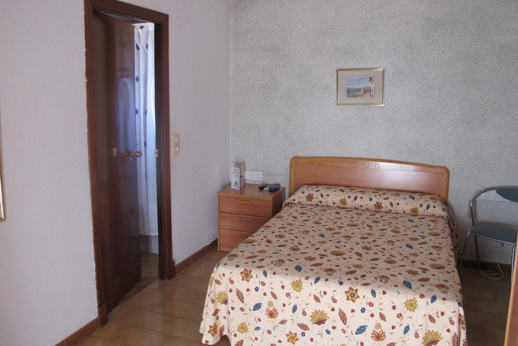 Hostal Casa Pepe Tauste الغرفة الصورة